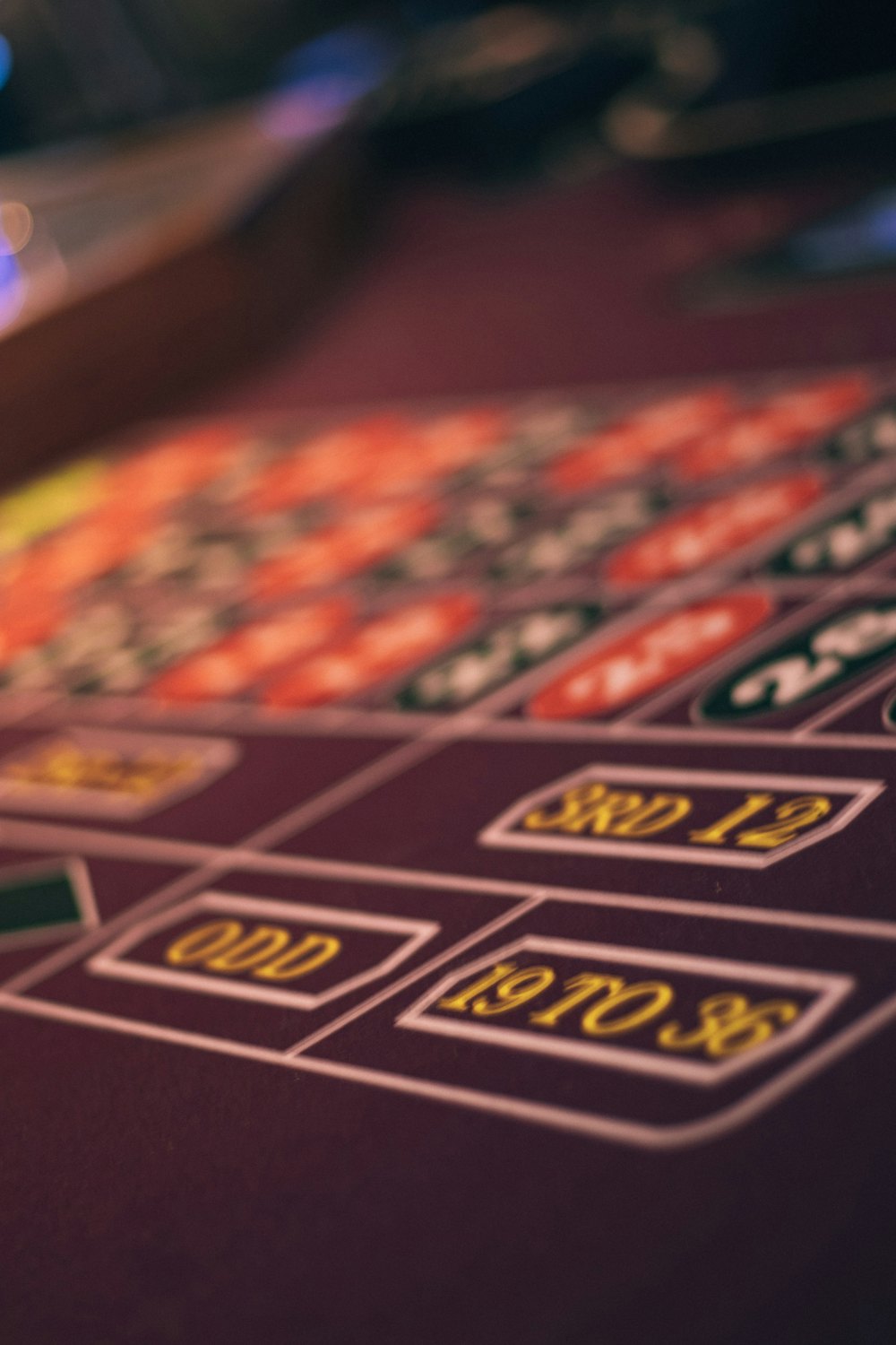 Roda roulette dengan bola di atasnya